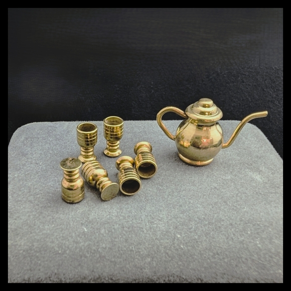🎂 Vtg. Miniature Elegant Brass Service Platters w/ Cups Pitcher Crystal Cake - Picture 3 of 8